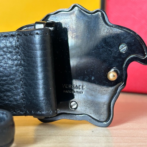 Versace Medusa Black Leather Belt - Picture 3 of 3